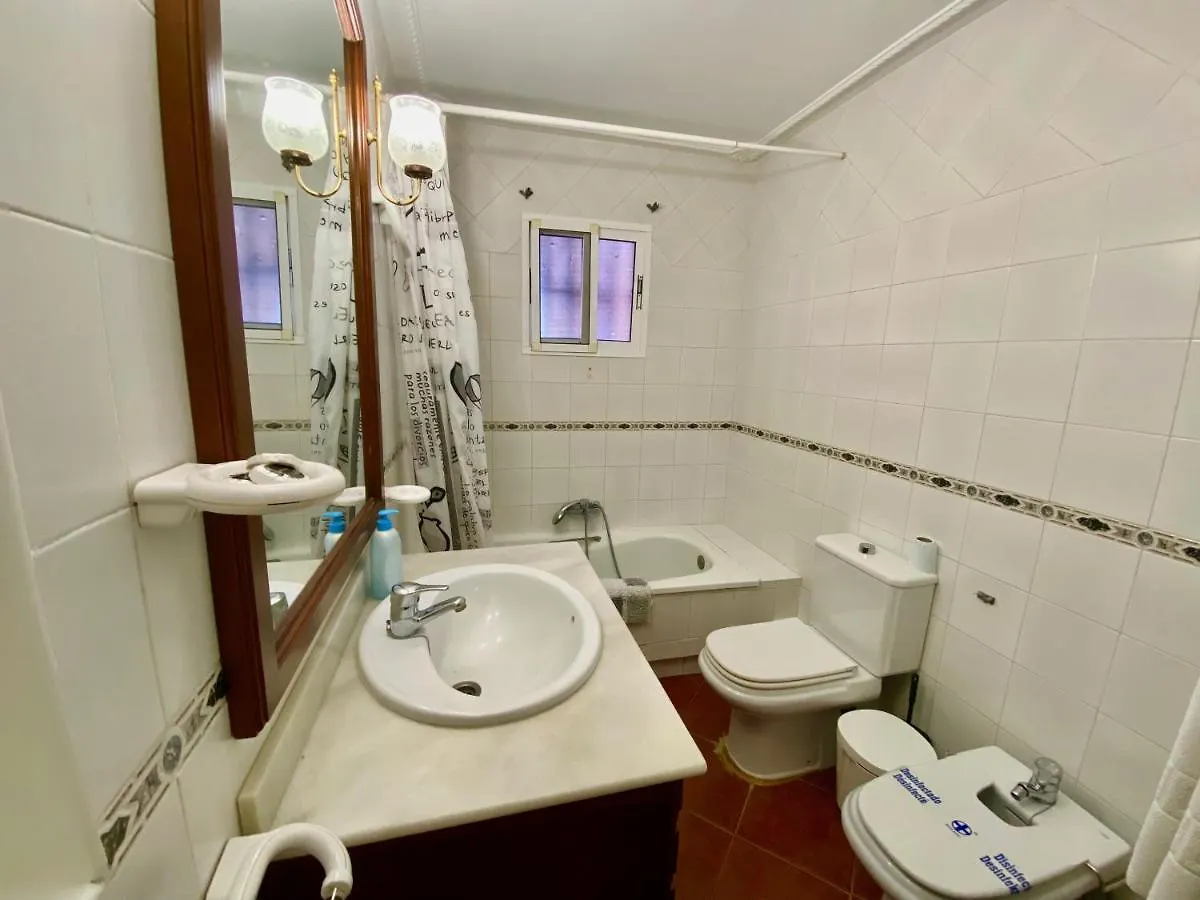 Lejlighed Casa 3 Habitaciones Con Piscina De Temporada Compartida Con Dos Estudios - - Jacuzzi Spa Consultar - Trassierra - 8Km De Cordoba -- Trassierrarooms