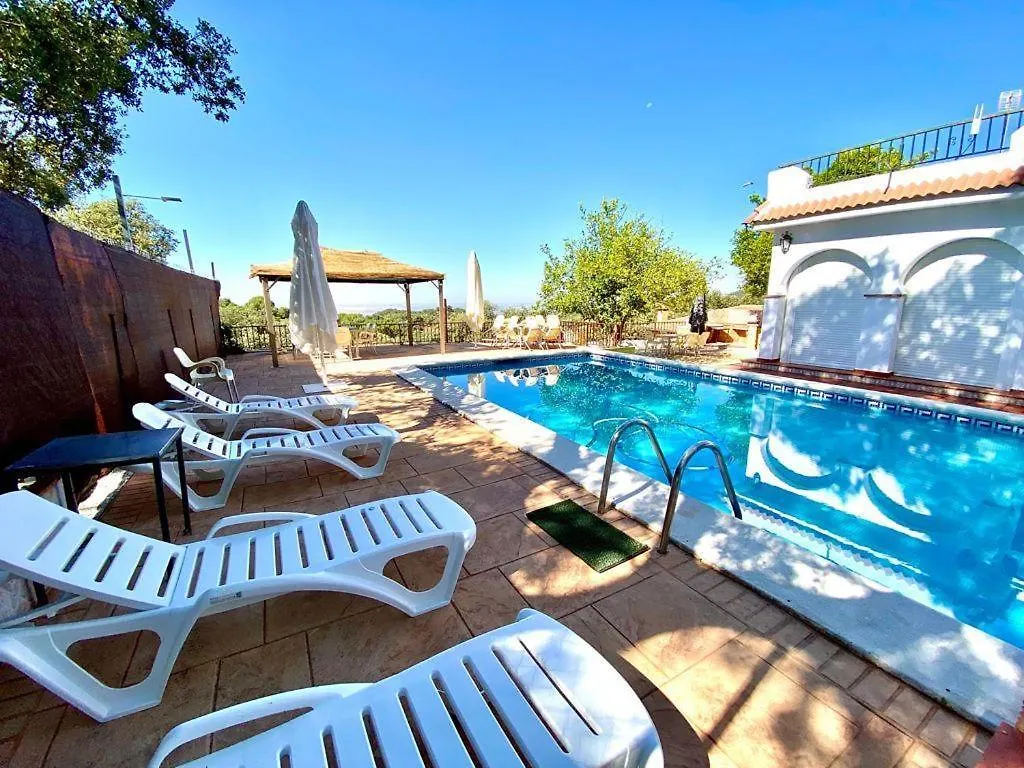 Casa 3 Habitaciones Con Piscina De Temporada Compartida Con Dos Estudios - - Jacuzzi Spa Consultar - Trassierra - 8Km De Cordoba -- Trassierrarooms 0*,
